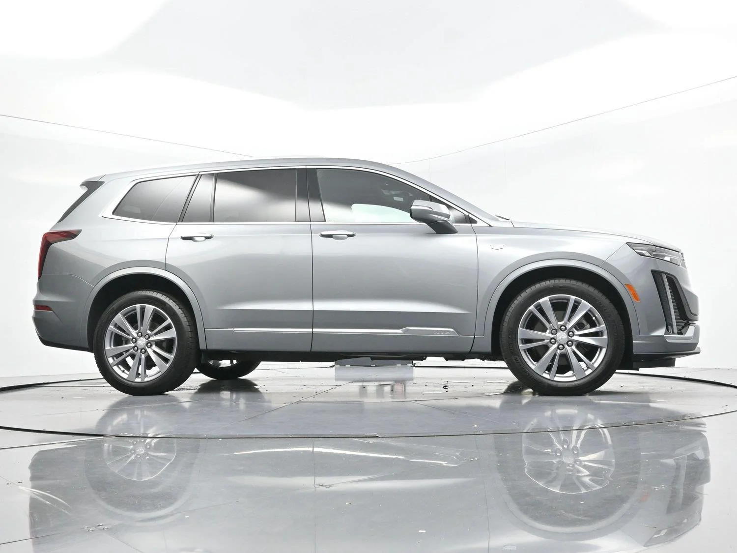 Used 2024 Argent Silver Metallic Cadillac Premium Luxury image 58
