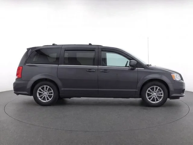 Used 2019 Granite Pearlcoat Dodge SXT image 8