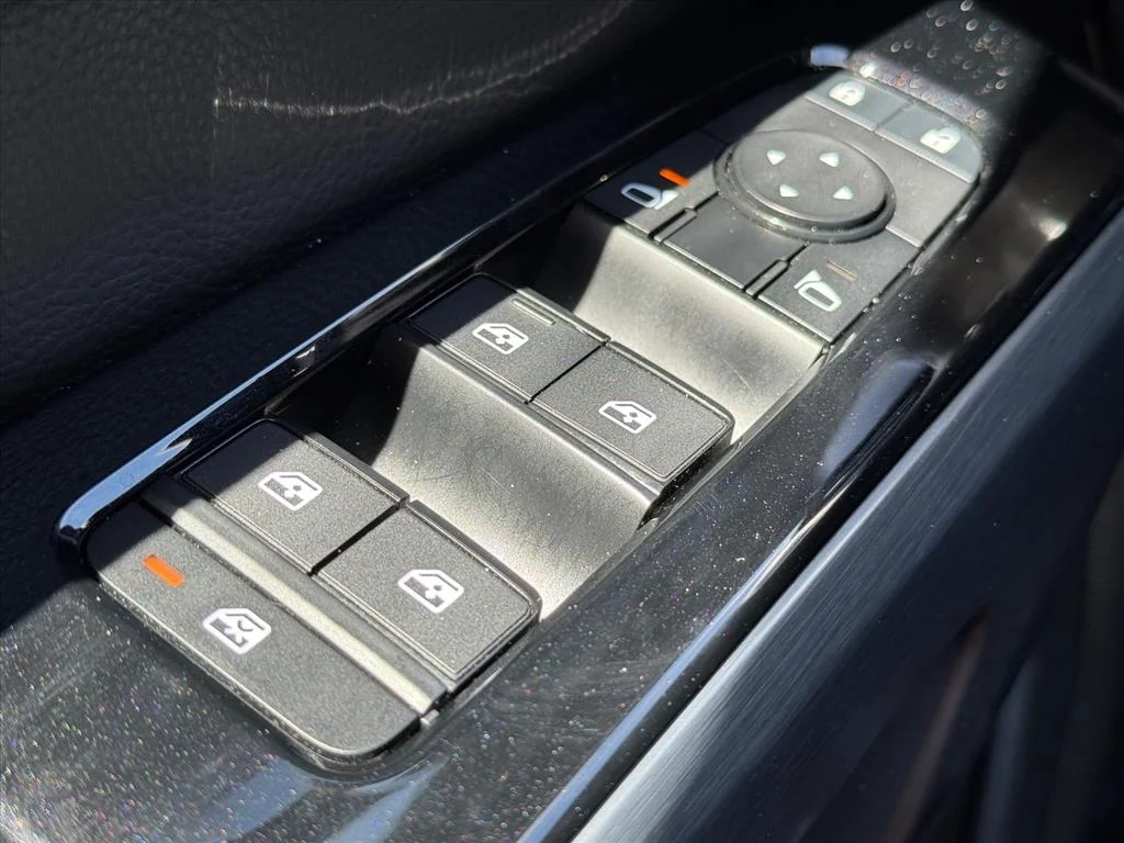 2024 Nissan Pathfinder SL - Photo 16