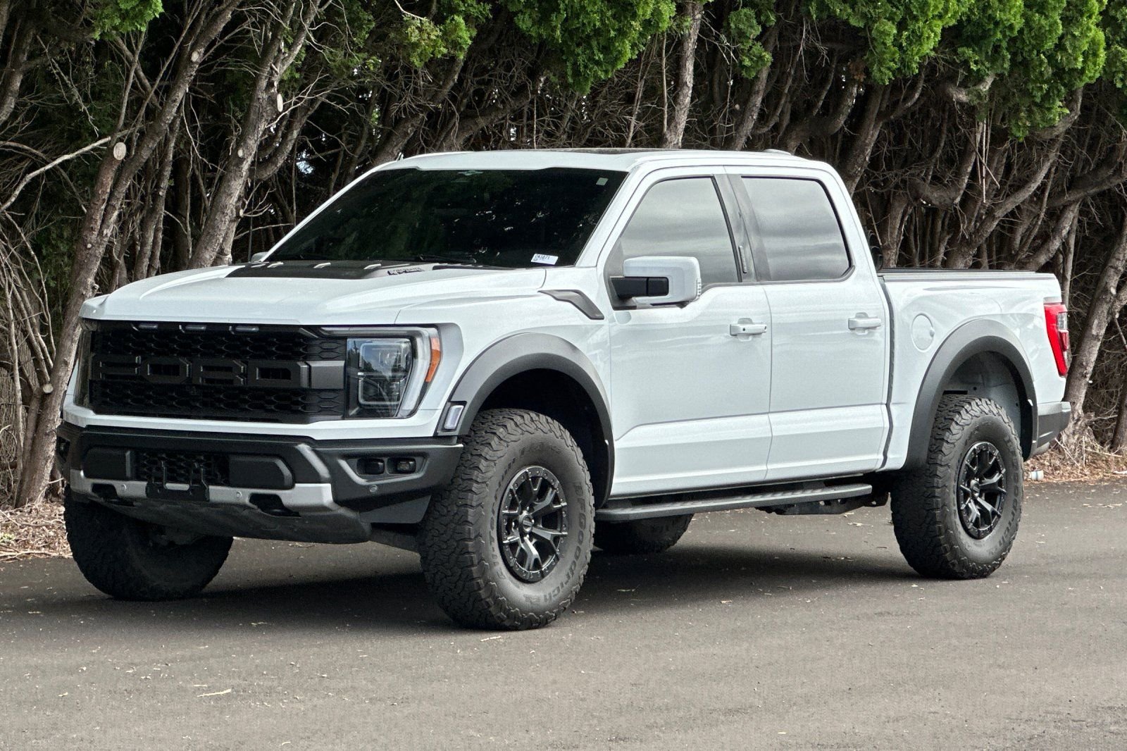 Used 2023 White Ford Raptor image 8