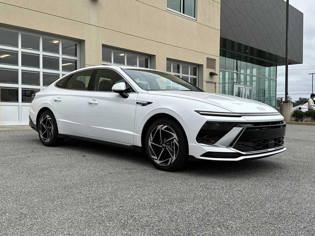 2026 Hyundai Sonata SEL AWD's photo