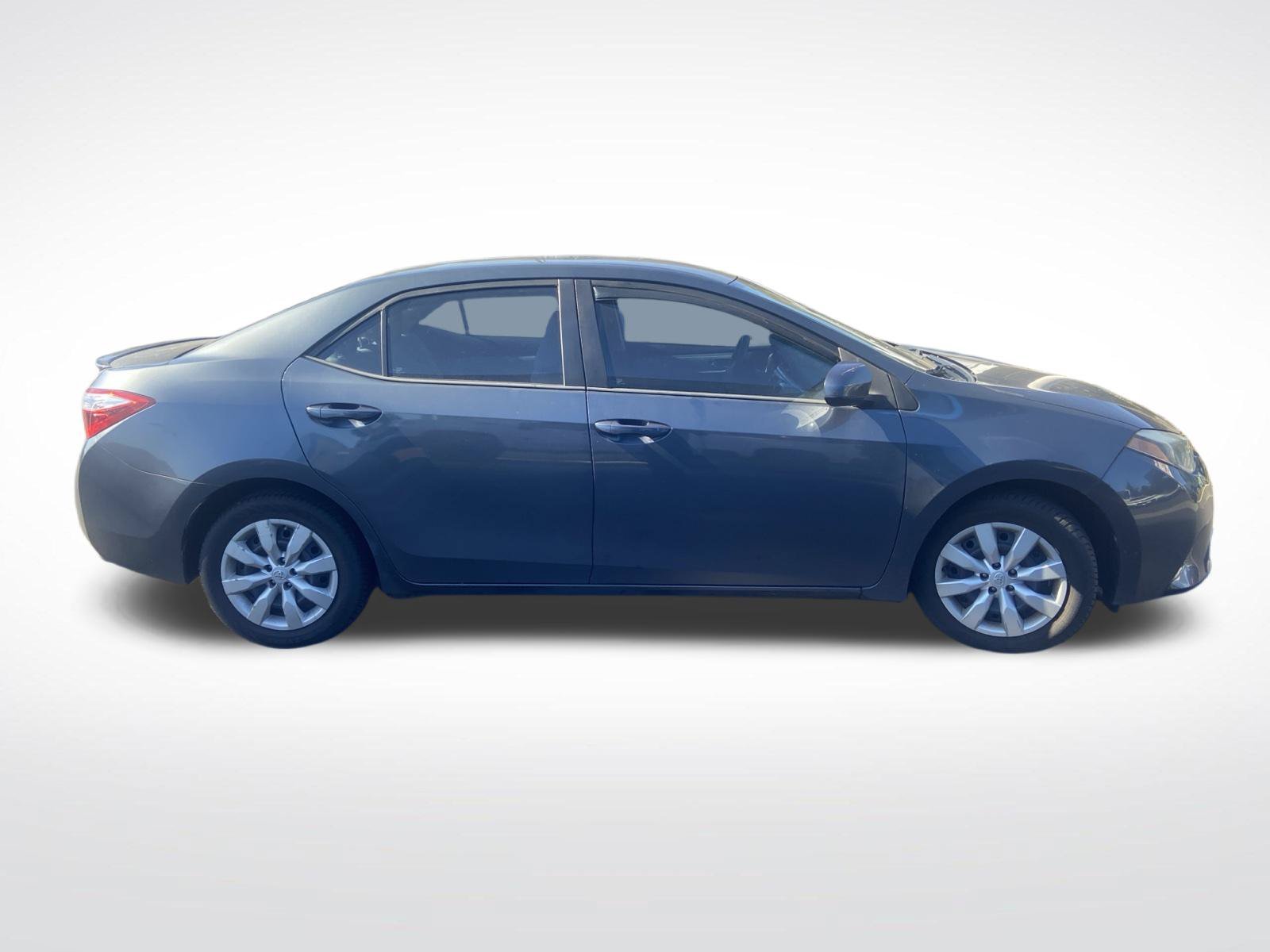 Used 2015 Slate Metallic Toyota L image 3