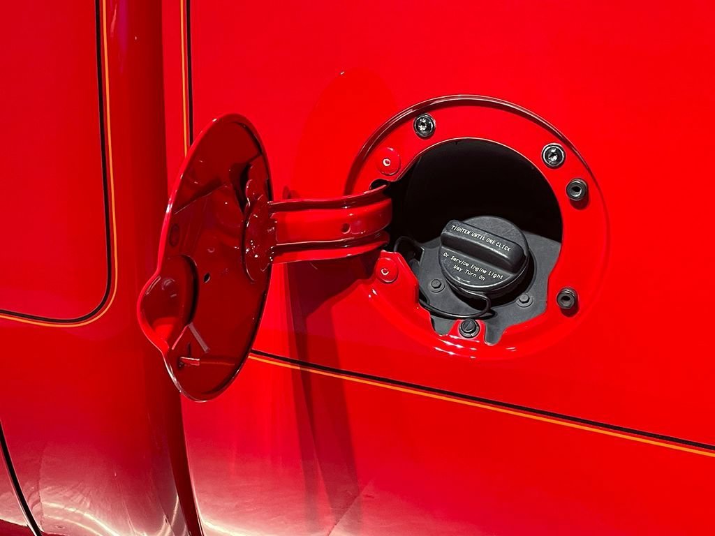 Used 2011 FIRE RED GMC SLE image 37