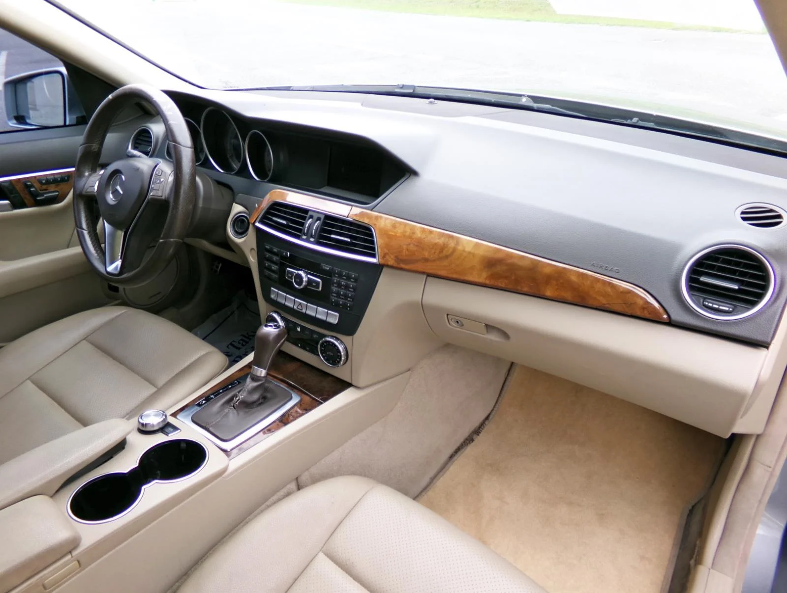 2012 Mercedes-Benz C-Class C250 Sport - Photo 8