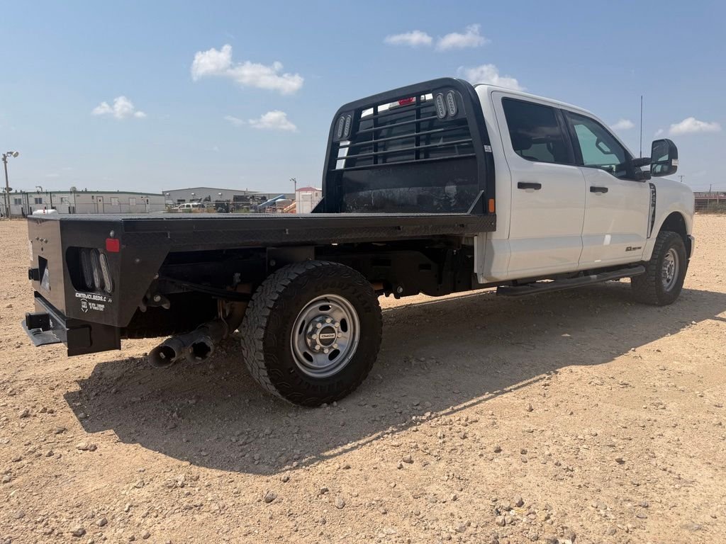 Used 2025 Oxford White Ford XLT image 10