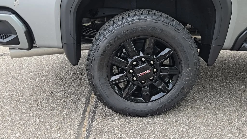 New 2026 Sterling Metallic GMC AT4 image 34