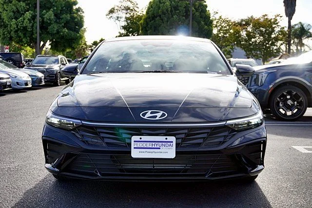 Used 2026 Black Hyundai SEL Sport image 4