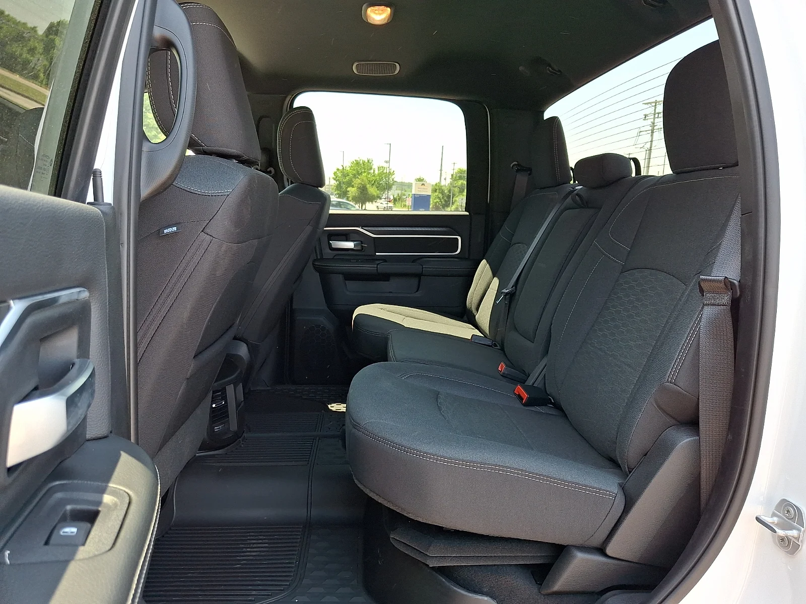 2025 RAM 2500 Big Horn - Photo 9