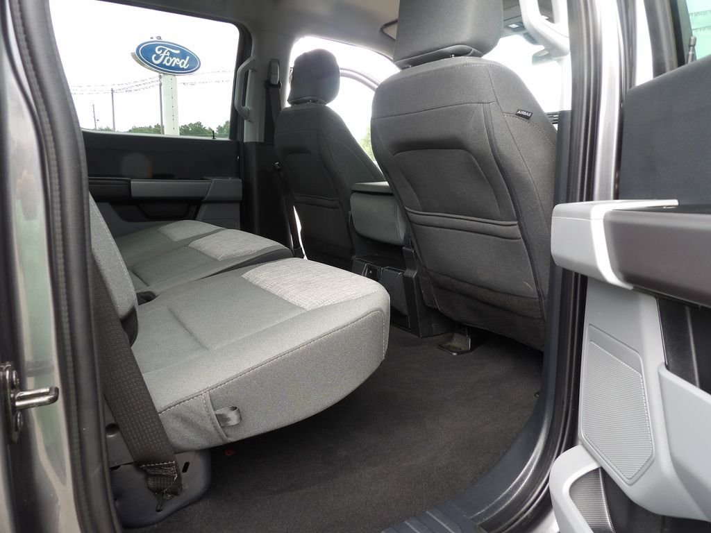 Used 2025 Gray Metallic Ford XLT image 18