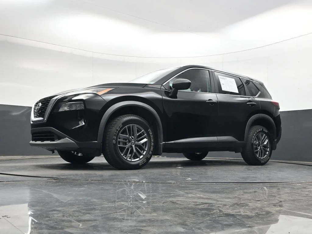 Used 2023 Black Nissan S image 37