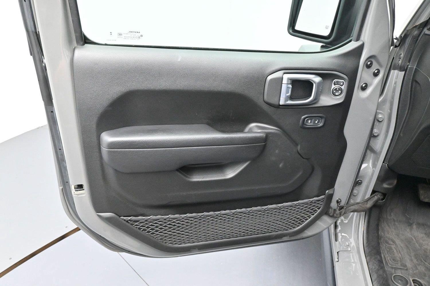 Used 2023 Gray Jeep High Tide image 9
