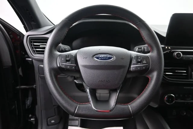 Used 2025 Agate Black Metal Ford ST-Line image 14