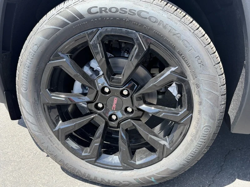 New 2026 Summit White GMC Elevation image 21