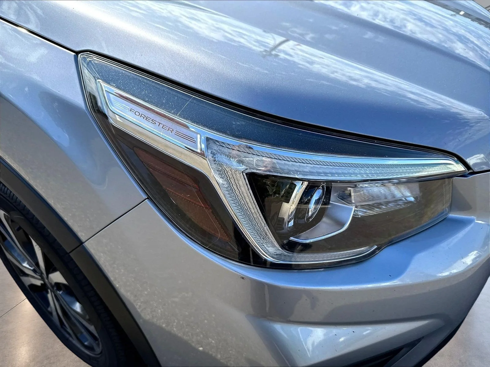Used 2020 Ice Silver Metallic Subaru Limited image 35