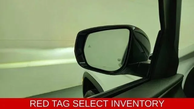 New 2026 Bright White Clear-Coat Exterior Paint Jeep Limited image 19