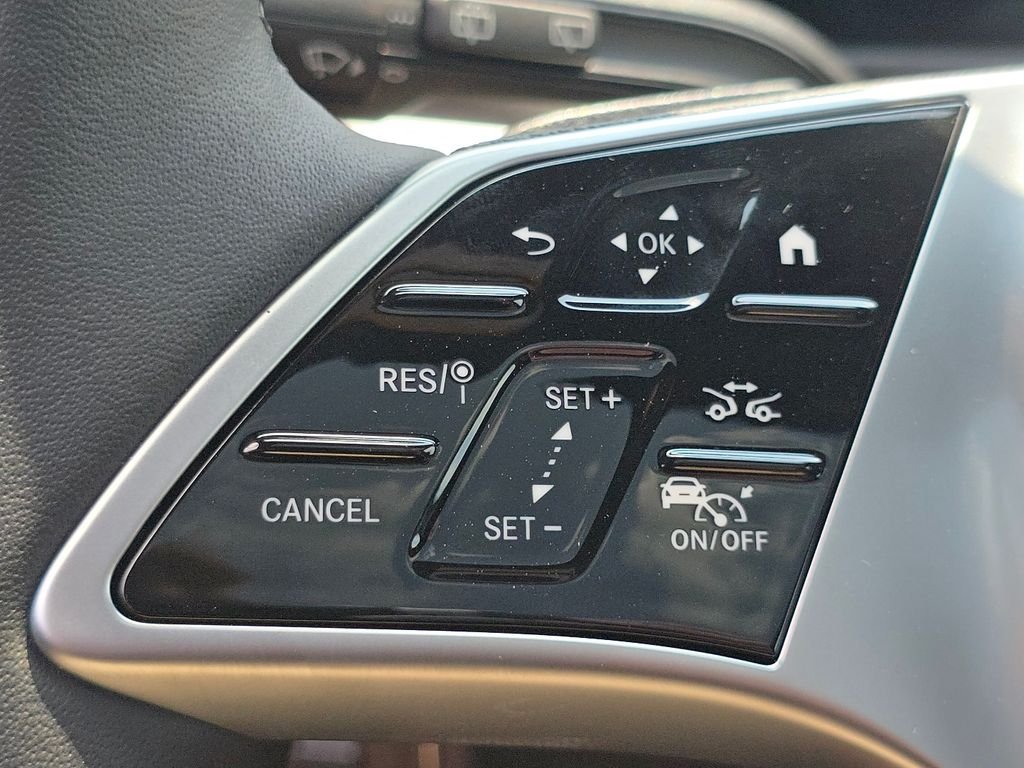 New 2026 Mountain Grey Metallic Mercedes-Benz GLB 250 image 35