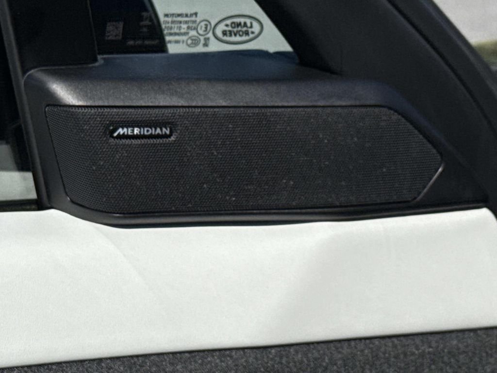 New 2026 Carpathian Grey LAND ROVER Dynamic SE image 21
