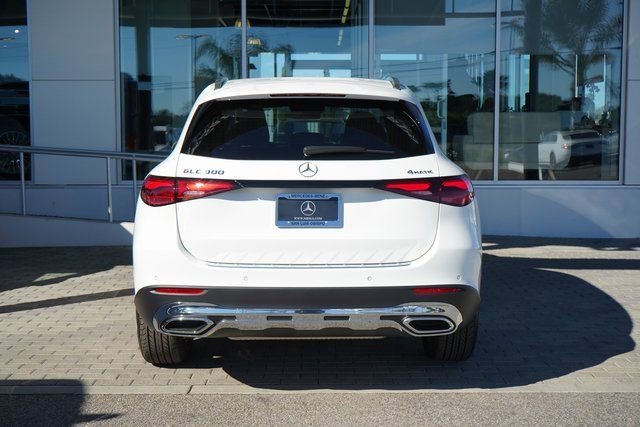 New 2026 Polar White Mercedes-Benz GLC 300 image 40