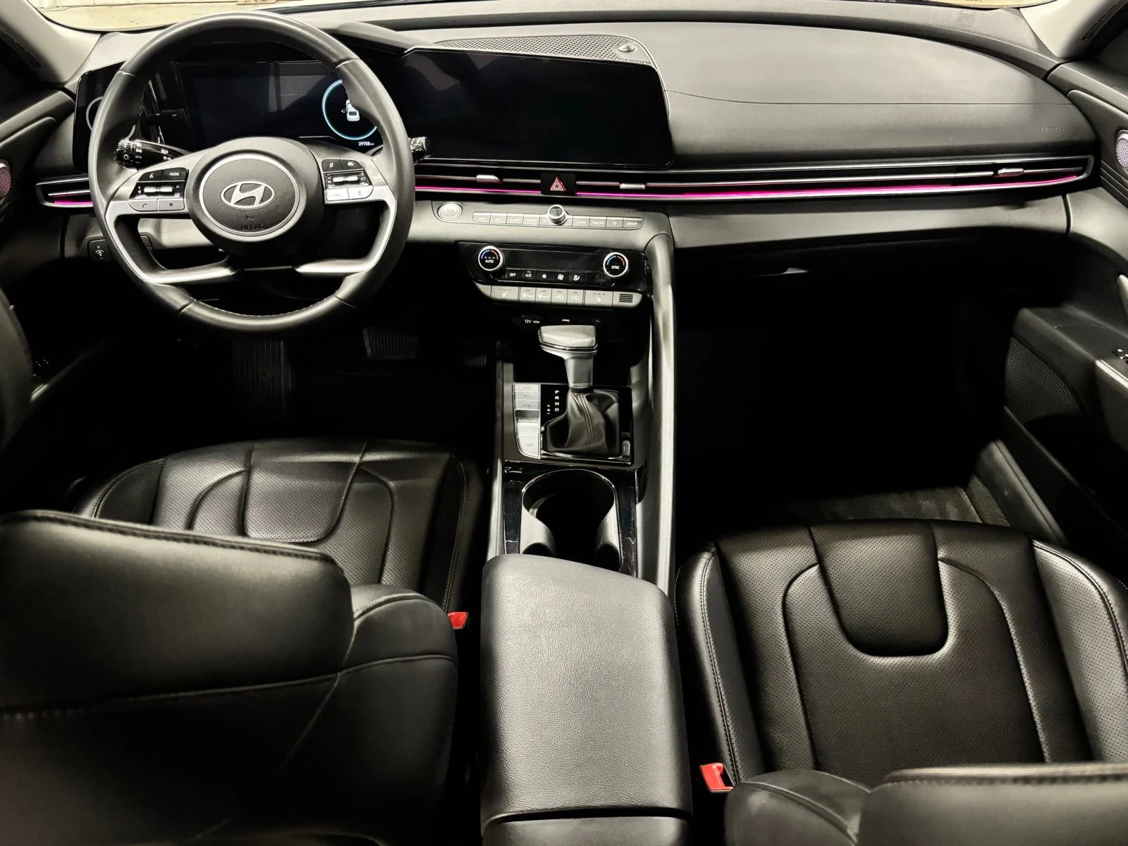 Used 2024 Black Hyundai Limited image 11