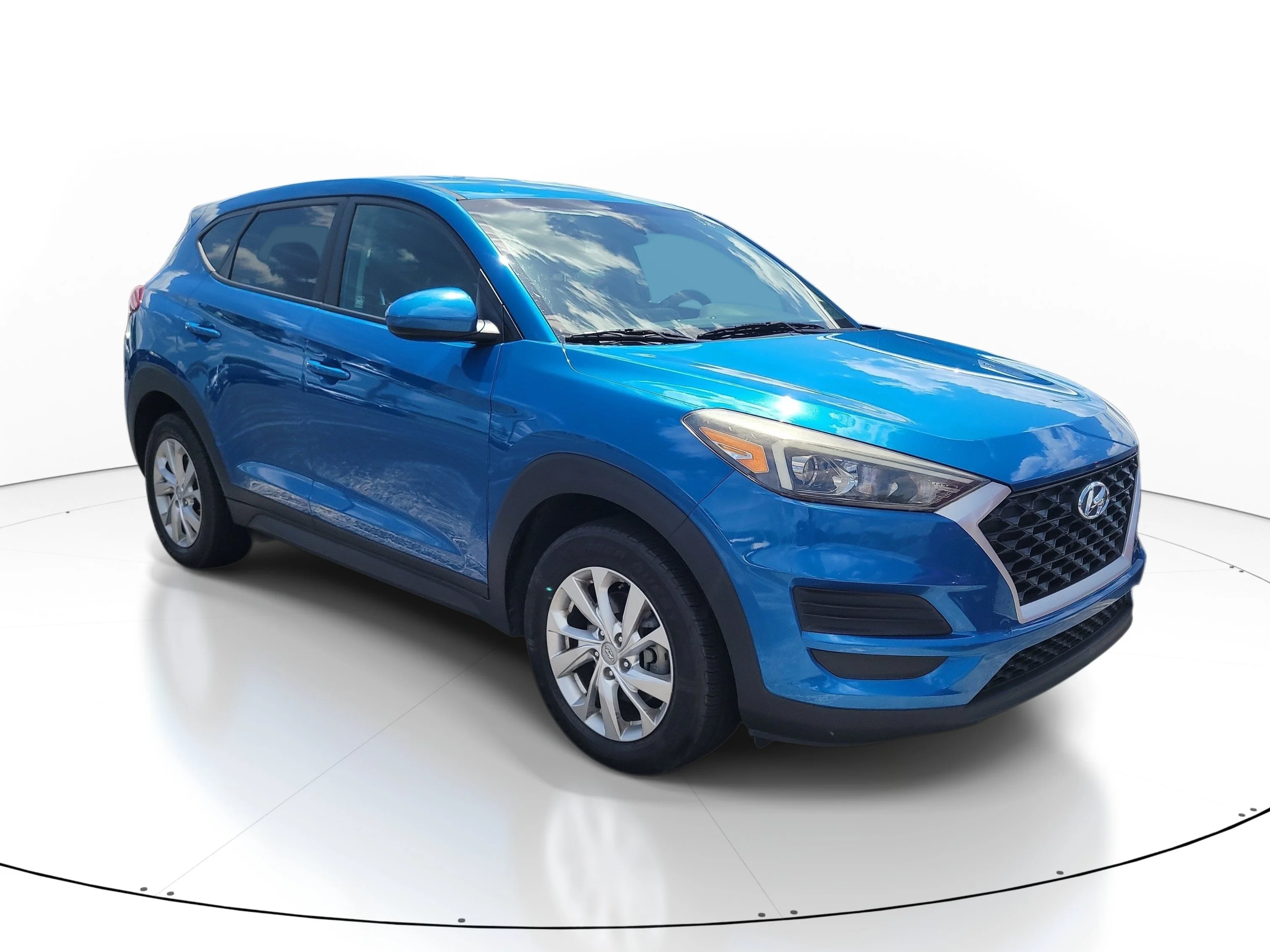Used 2019 Aqua Blue Hyundai SE image 1
