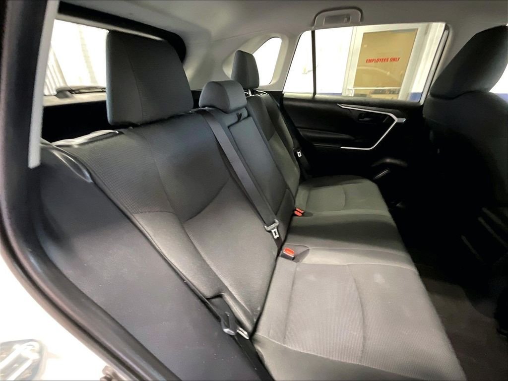 Used 2019 White Toyota LE image 15