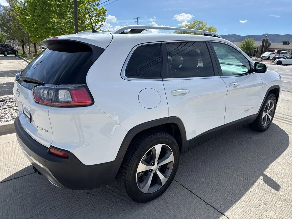Used 2020 White Jeep Limited image 3