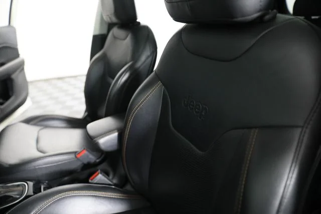 Used 2019 White Jeep Limited image 21