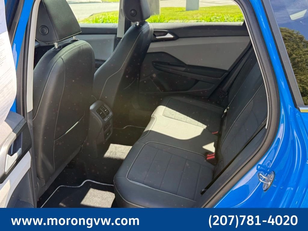 Used 2023 Blue Volkswagen 1.5T SE image 19
