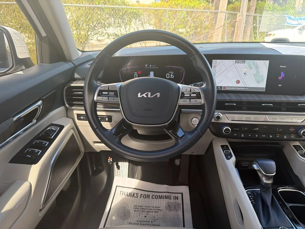 Used 2023 White Kia EX image 24