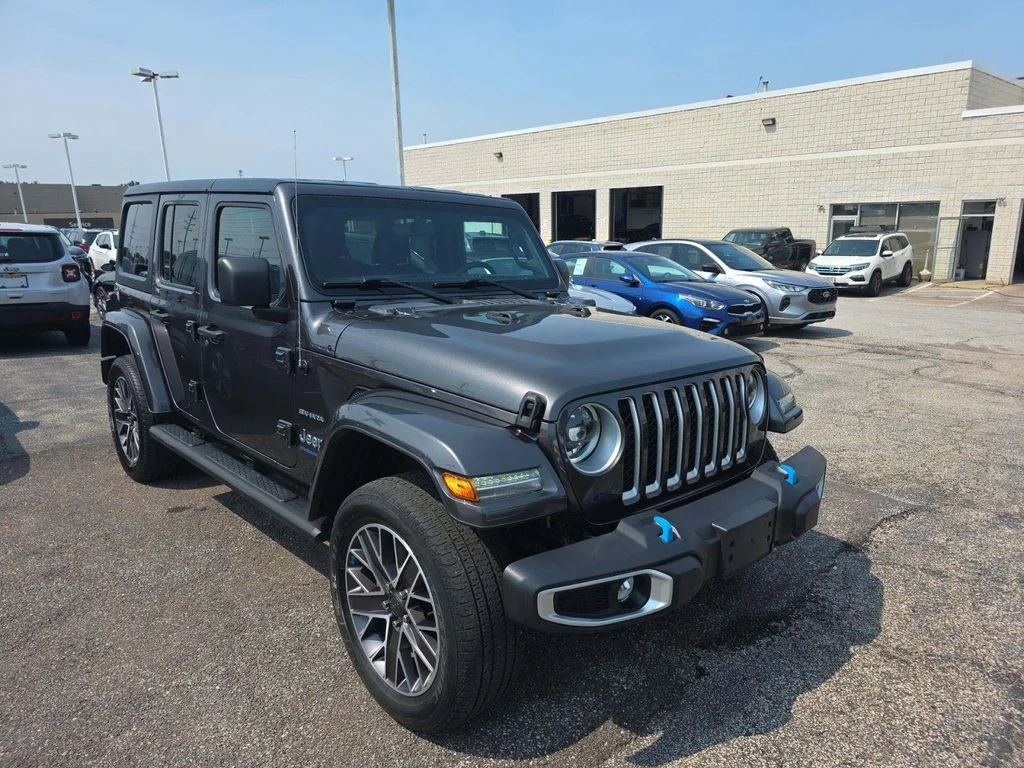 Used 2023 Gray Jeep Sahara 4xe image 3