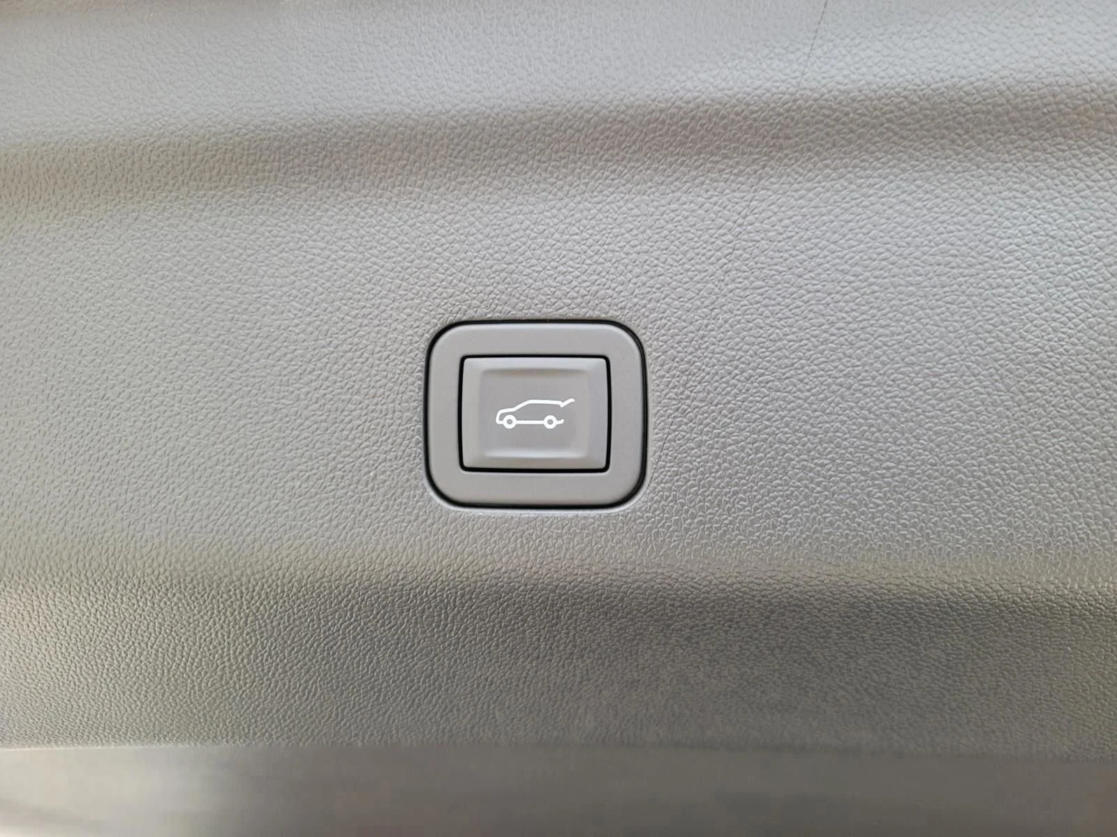 2026 Chevrolet Tahoe High Country - Photo 9