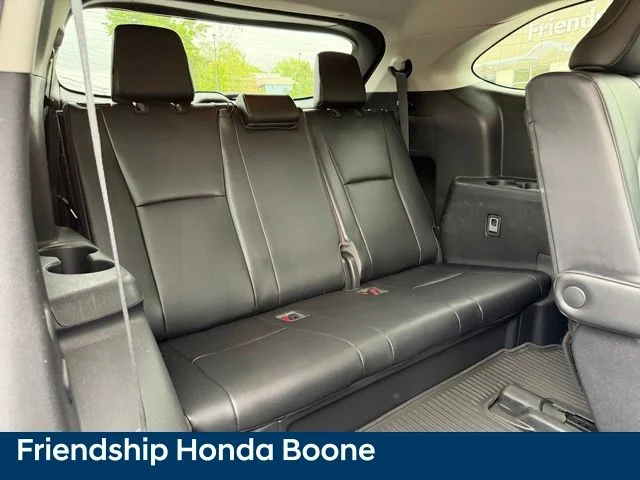 Used 2020 Silver Toyota XLE image 48