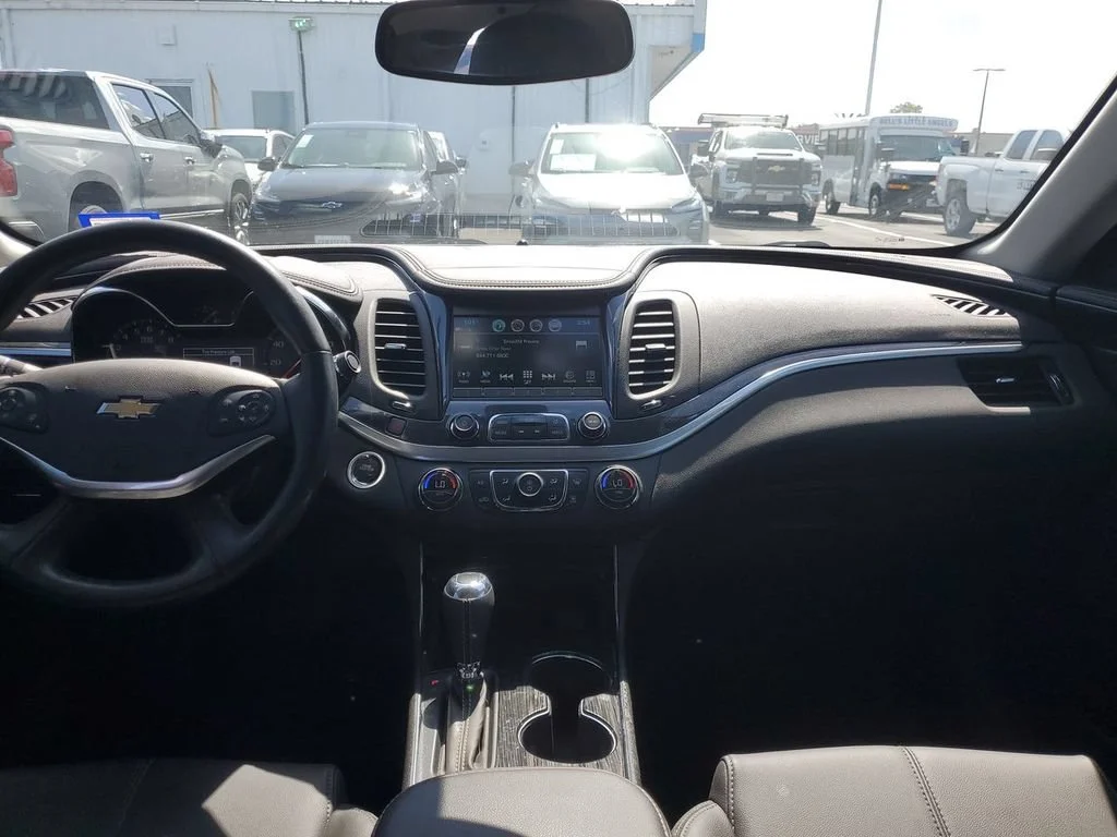 Used 2019 CAJUN RED TINTCOAT Chevrolet LT image 10