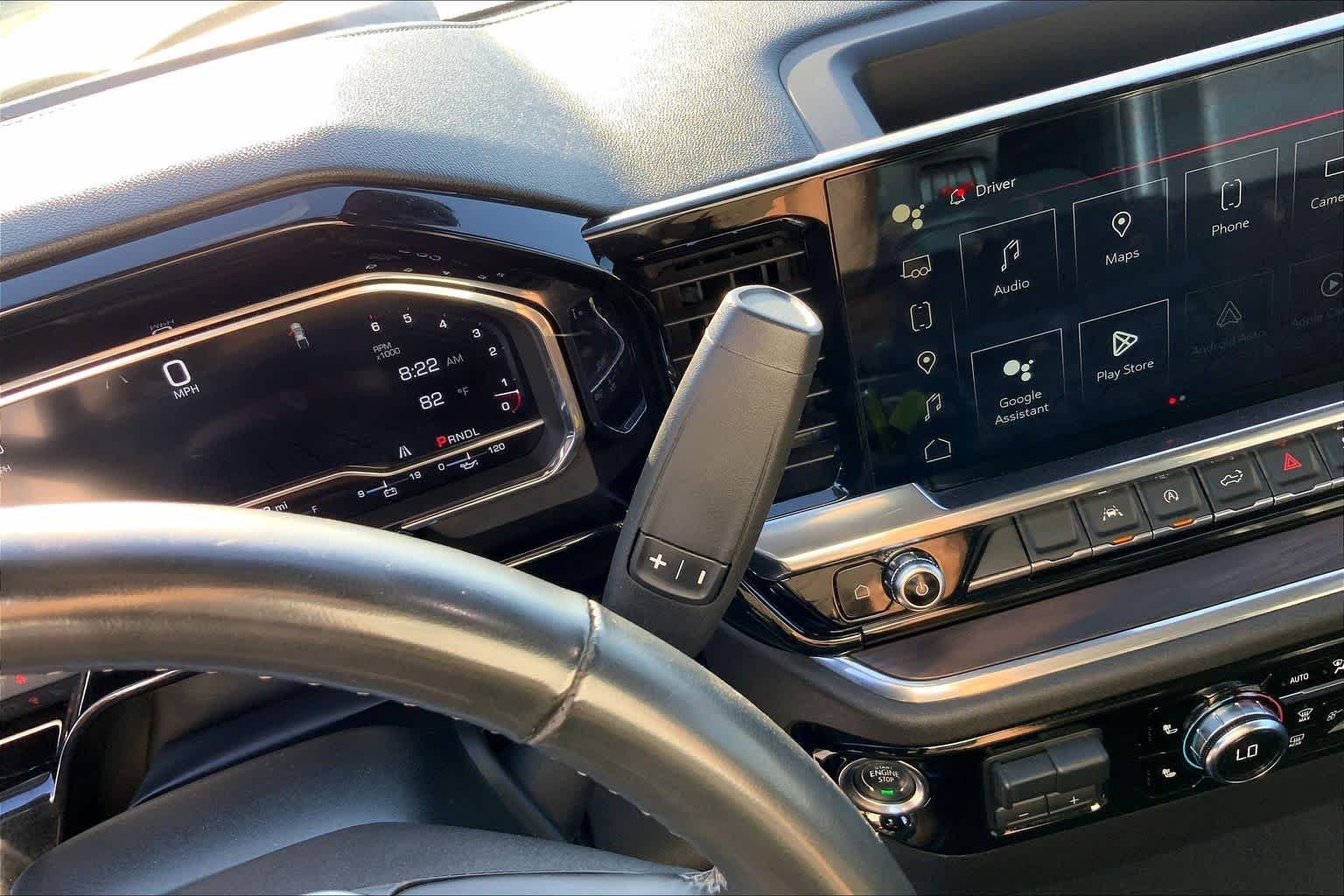 Used 2025 Summit White GMC SLT image 16