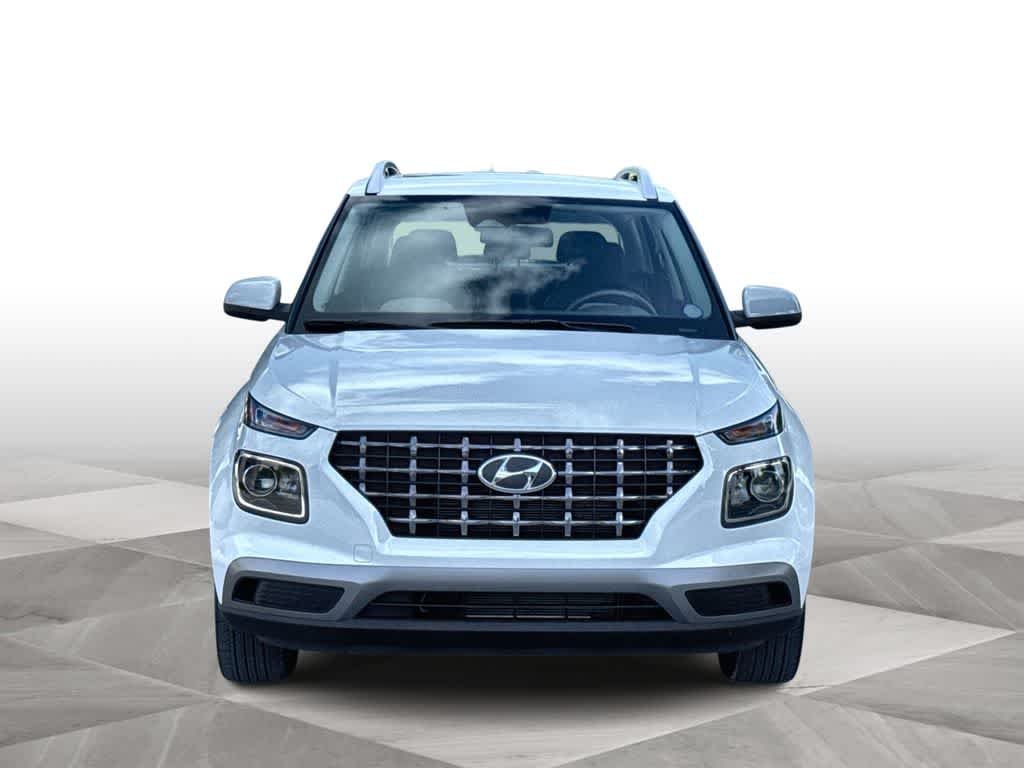 Used 2025 Lunar White Hyundai SEL image 3