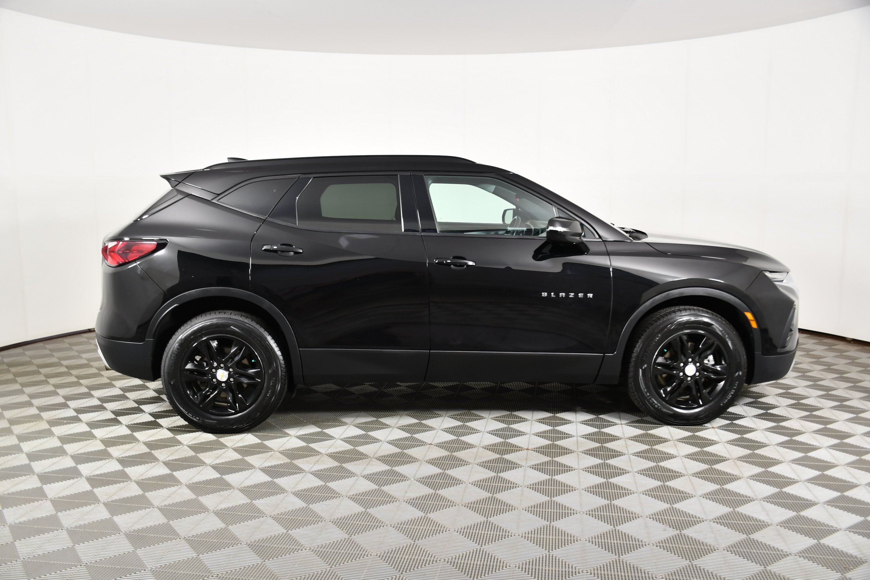 Used 2021 Black Chevrolet LT image 5