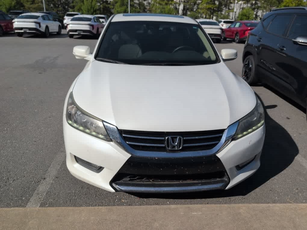 Used 2014 White Honda EX-L image 2