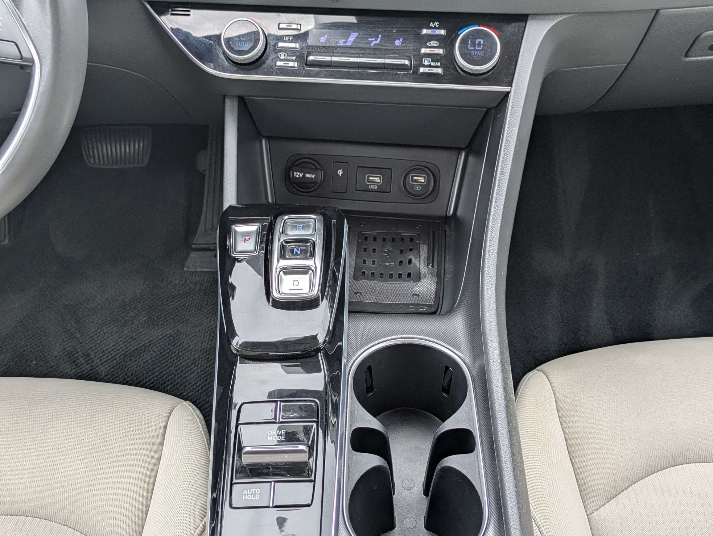 Used 2021 Hyper White Hyundai SEL image 19