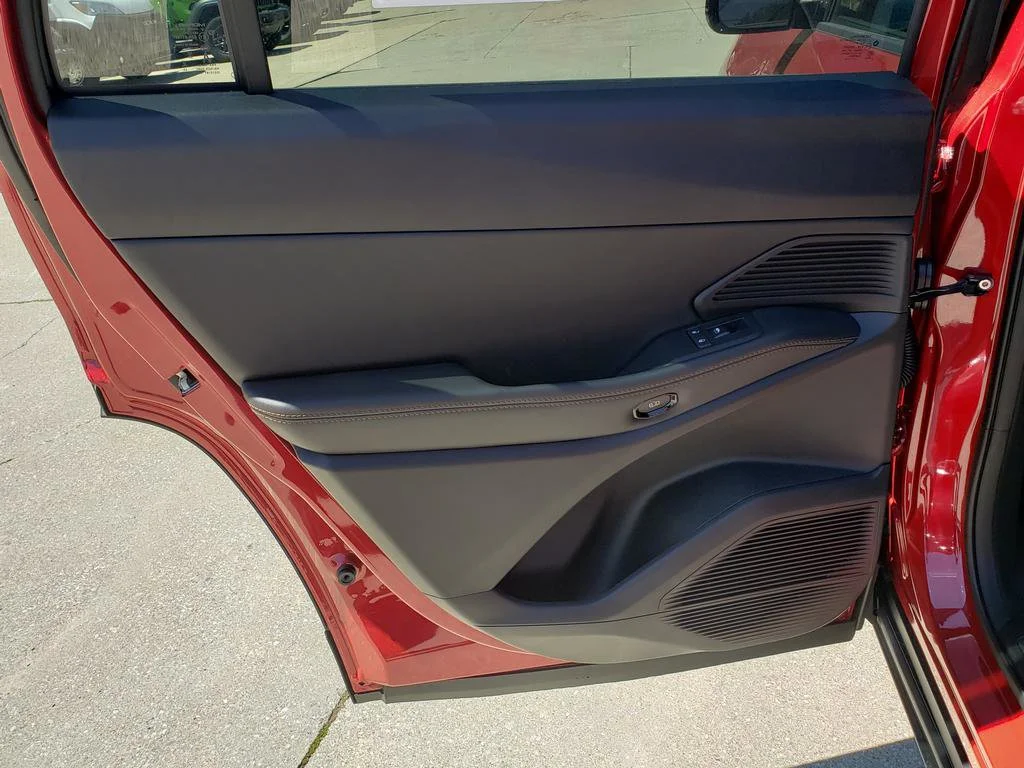 New 2026 Red Hot Pearlcoat Jeep Limited image 15