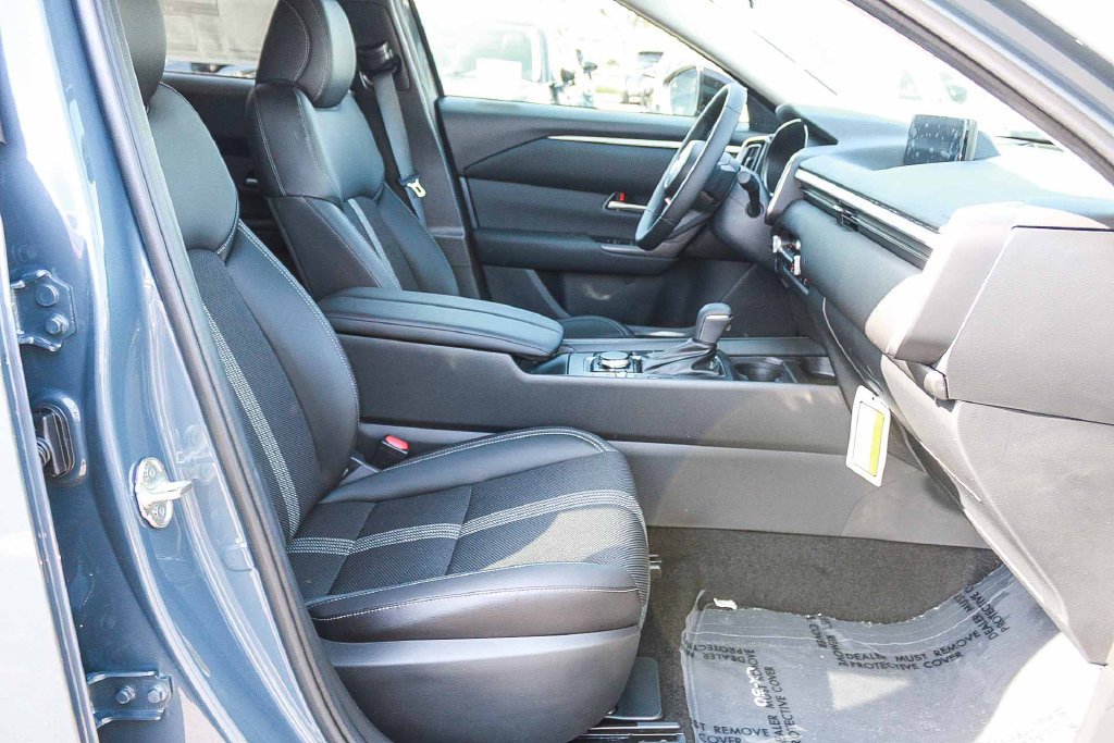 New 2026 Wind Chill Pearl Mazda Preferred AWD image 17