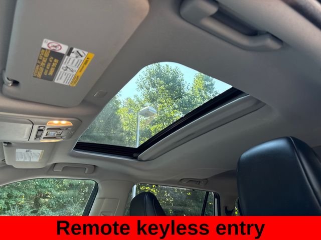 Used 2022 Beige Toyota XLE image 20