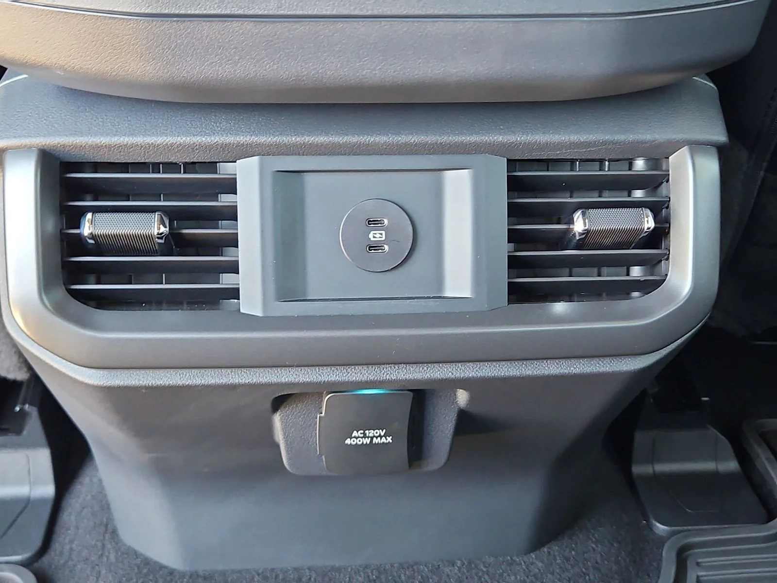 New 2026 Carbonized Gray Metallic Ford Lariat® image 25