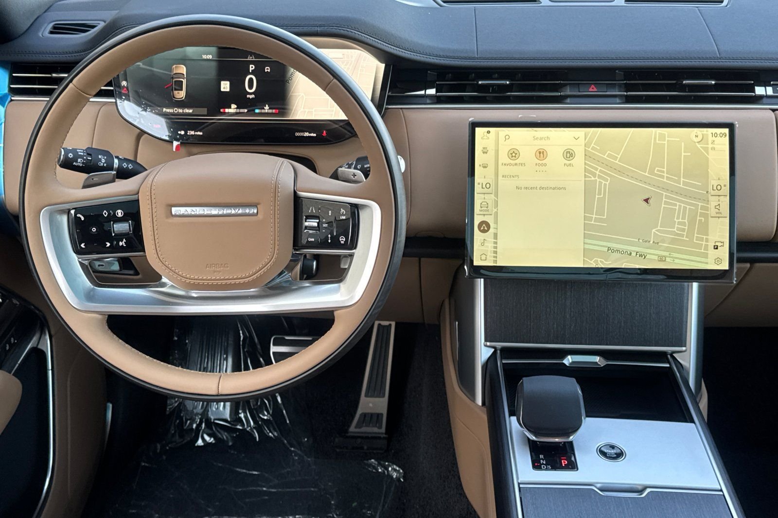 New 2026 Belgravia Green Land Rover SE image 15