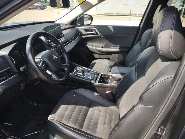 Used 2024 Gray Mitsubishi  image 11