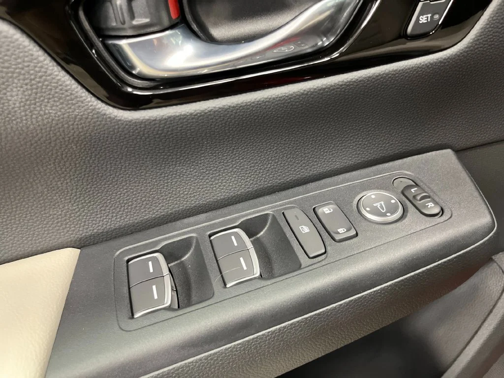New 2027 Meteorite Gray Metallic Honda EX-L image 17