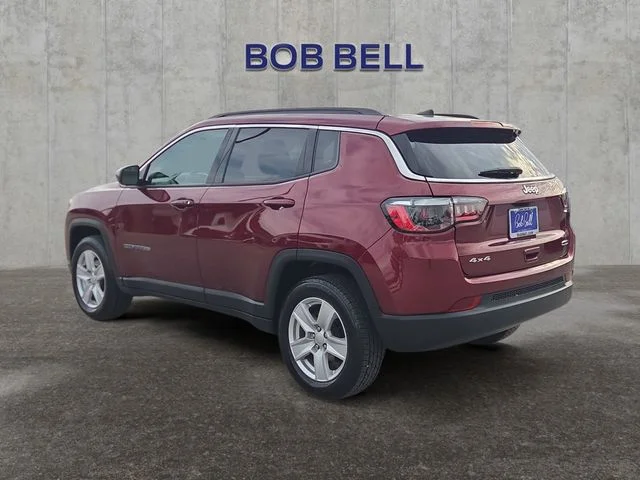 Used 2022 Red Jeep Latitude image 3