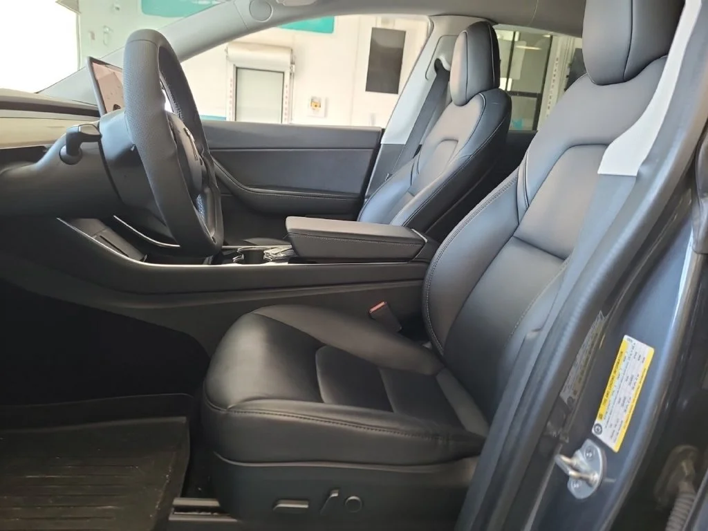 Used 2020 Gray Tesla Long Range image 3