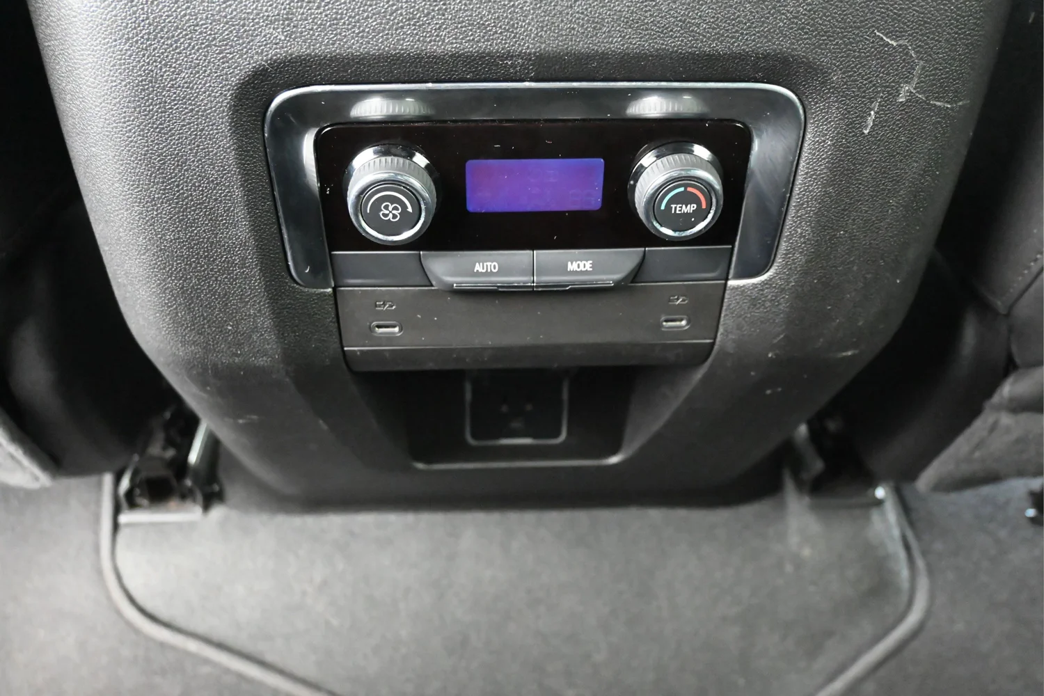 Used 2025 White Chevrolet LT image 13