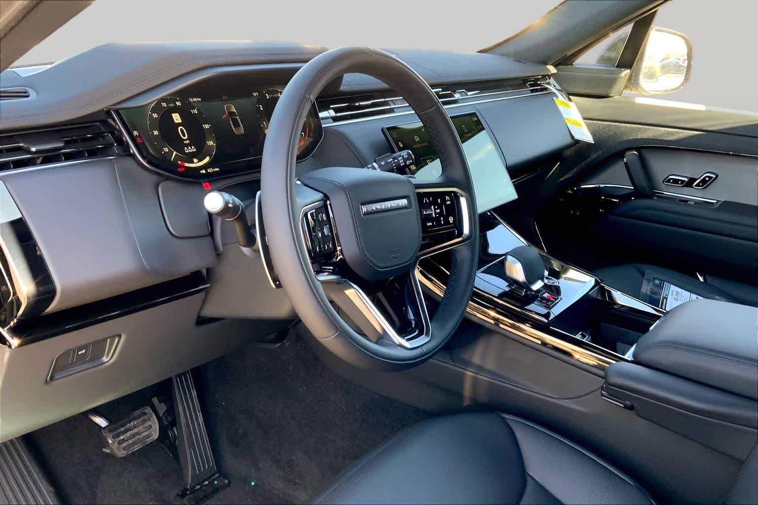 New 2026 Varesine Blue Metallic Land Rover SE image 8