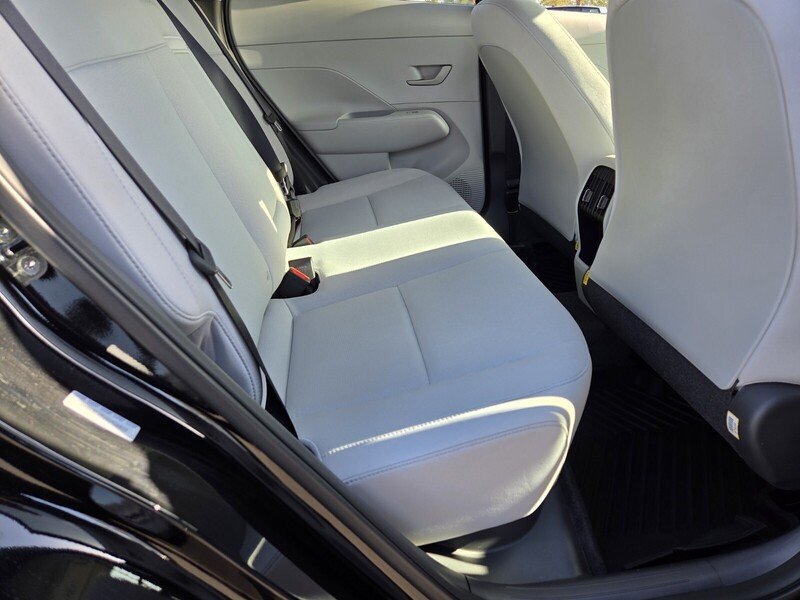 Used 2025 Black Hyundai SEL image 19